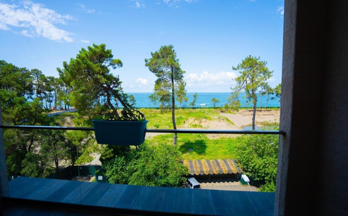 Hotel Leonardo Koboeleti Buitenkant foto