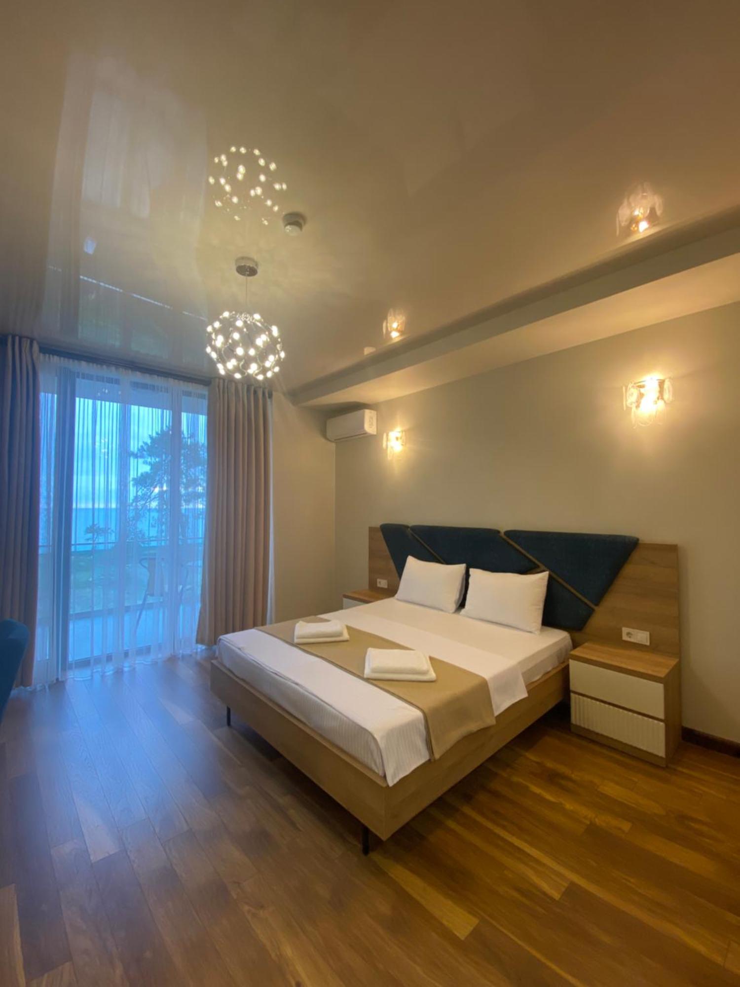 Hotel Leonardo Koboeleti Buitenkant foto
